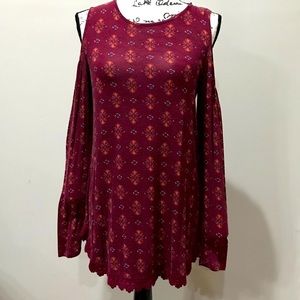 Xhilaration | Long Sleeve Cold Shoulder Top — S